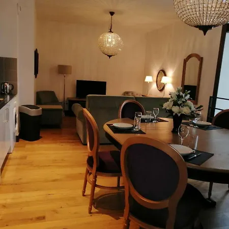 Rochefort, 3 Pieces, 6 Personnes - Fr-1-246b-449 Apartment